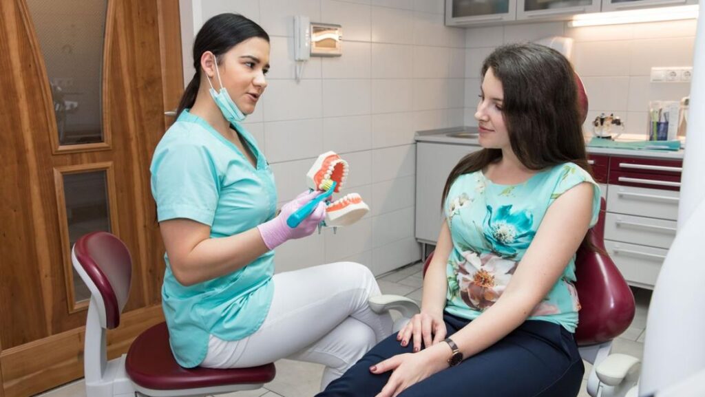 Mi a dentálhigiénikus feladata?