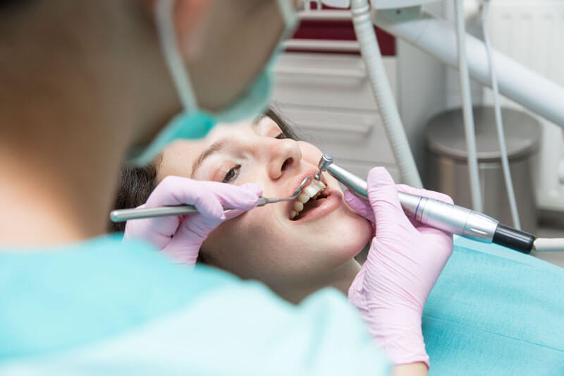 Fogínysorvadás kezelése házilag nem lehetséges