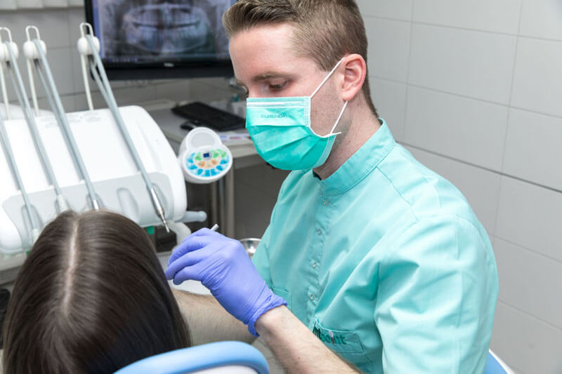 A fogszuvasodás visszafordítása megakadályozza a szuvas fog kialakulását.