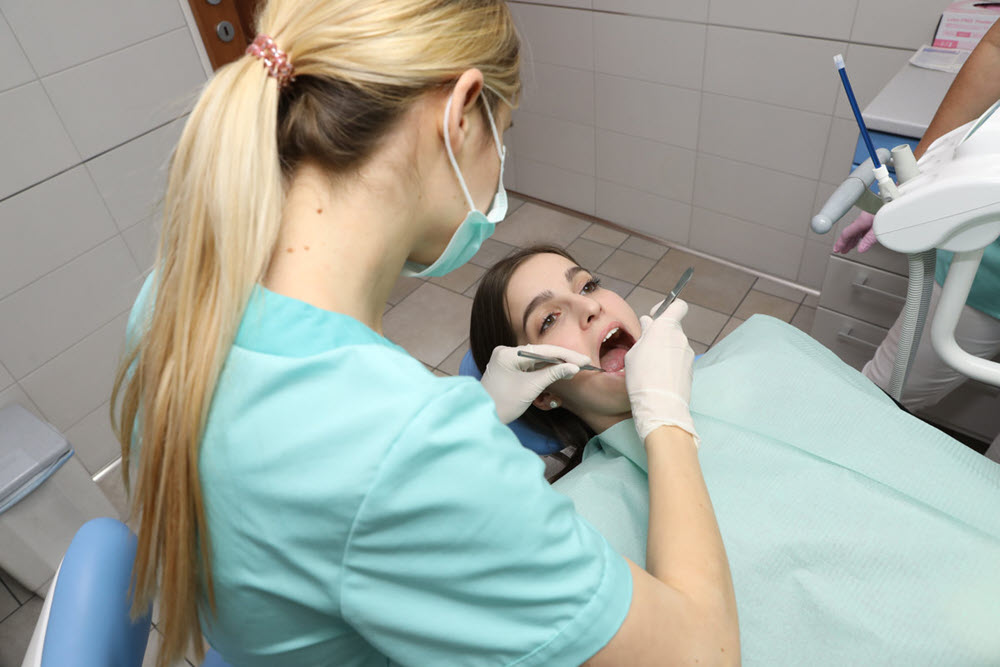 Bizonyos mértékig normálisnak számít a fogtömés utáni fájdalom